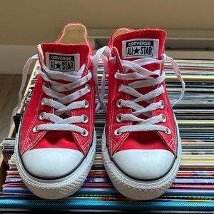 Red low top converse, size 8